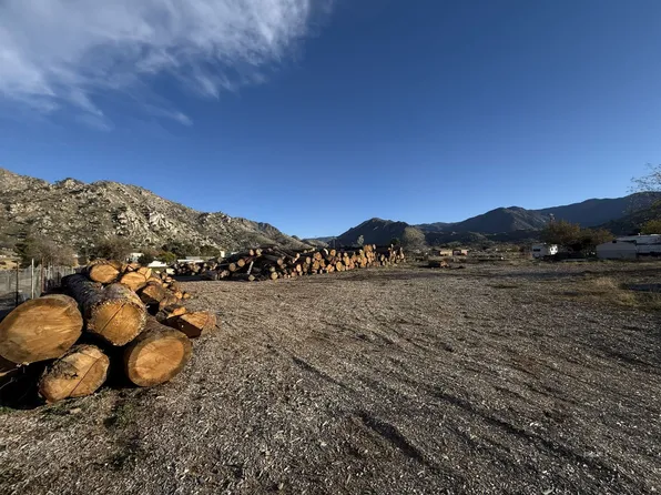 Dunlap Rd, Lake Isabella, CA 93240