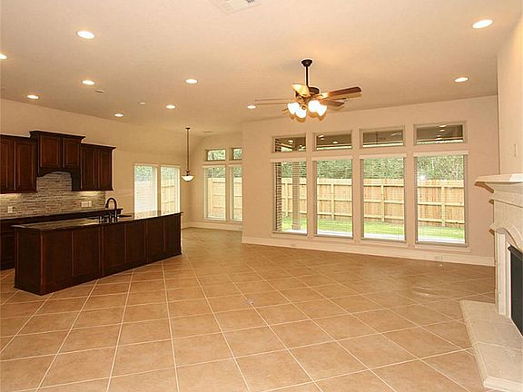 5th image of 23443 Millbrook Dr