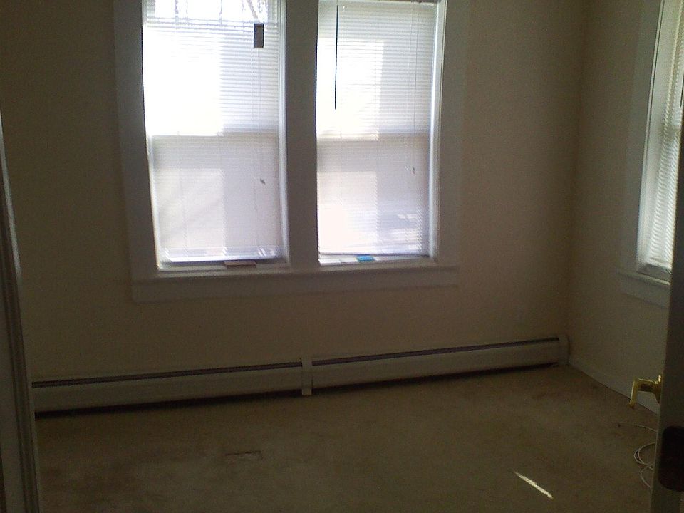 2nd image of 31 Wing Ave #B2