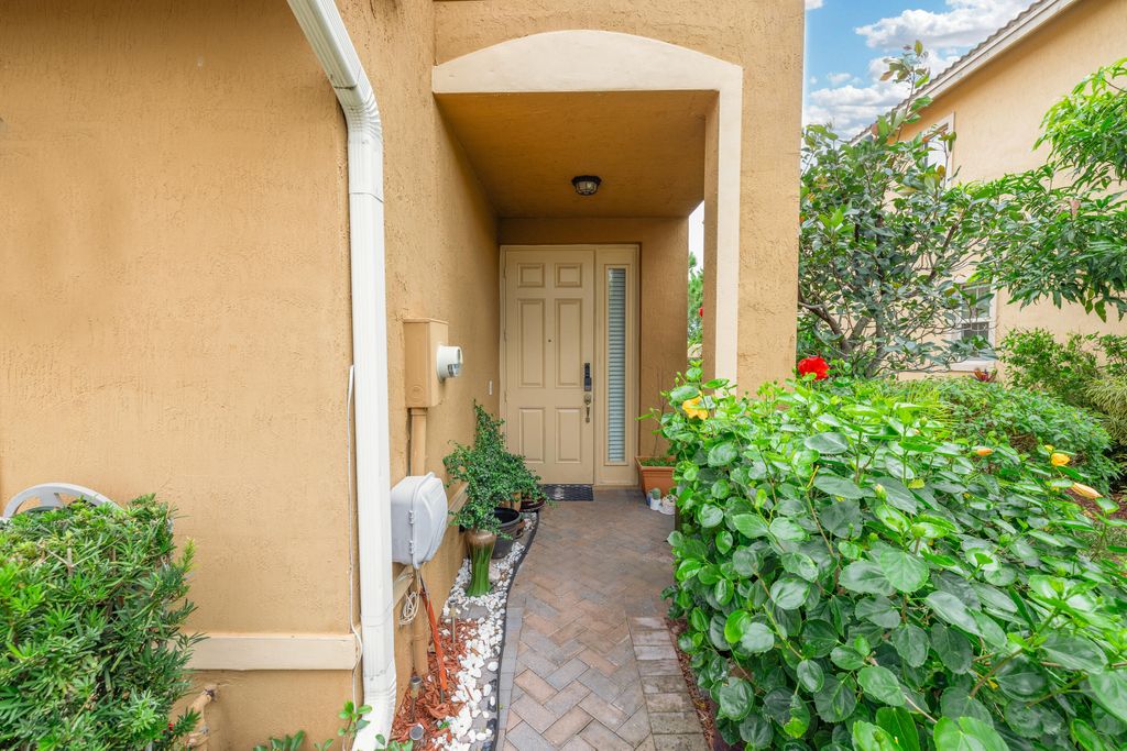 5809 Monterra Club Drive, Lake Worth, FL - View 2