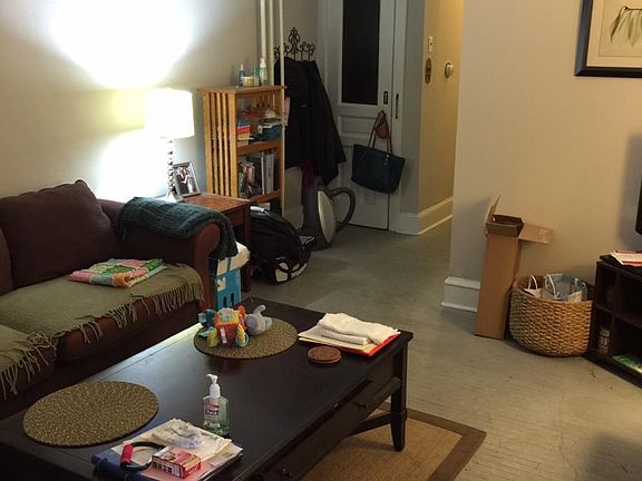 4th image of 876 N 23rd St #1