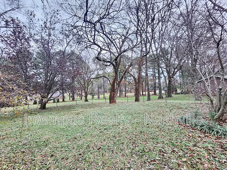 8124 Devens Dr — Photo 52