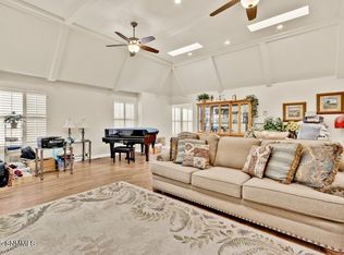 123 Sun Season Rd, Santa Teresa, NM 88008