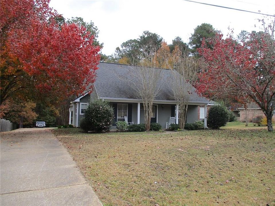 1st image of 12 Fox Chase Dr