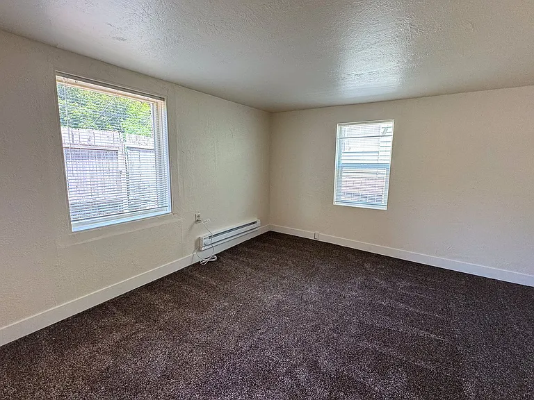 25 E 32nd Ave — Photo 22