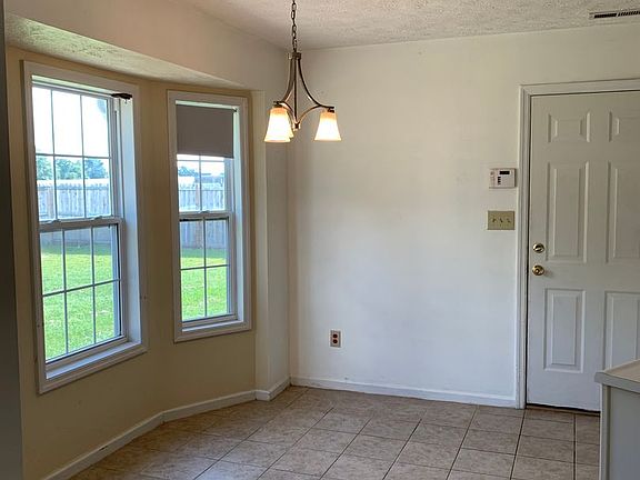 4th image of 117 Independence Dr