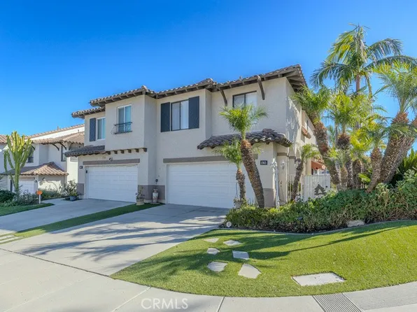 1563 San Fernando Dr, Corona, CA 92882