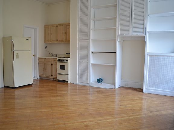 2nd image of 136 Montague St APT 6