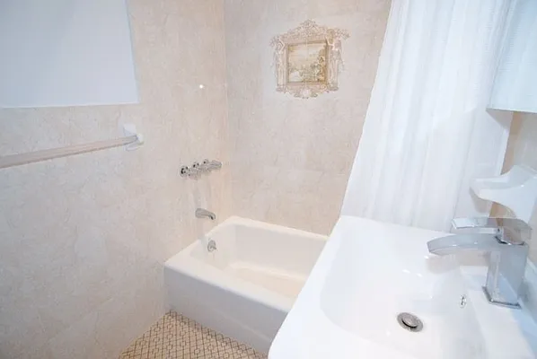 Rented by Eisenberg Exclusives | media 27