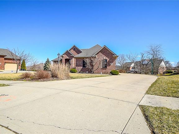3rd image of 2592 Patrick Henry Dr