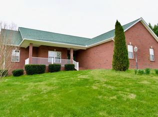 4444 Twin Creeks Dr, Cookeville, TN 38506