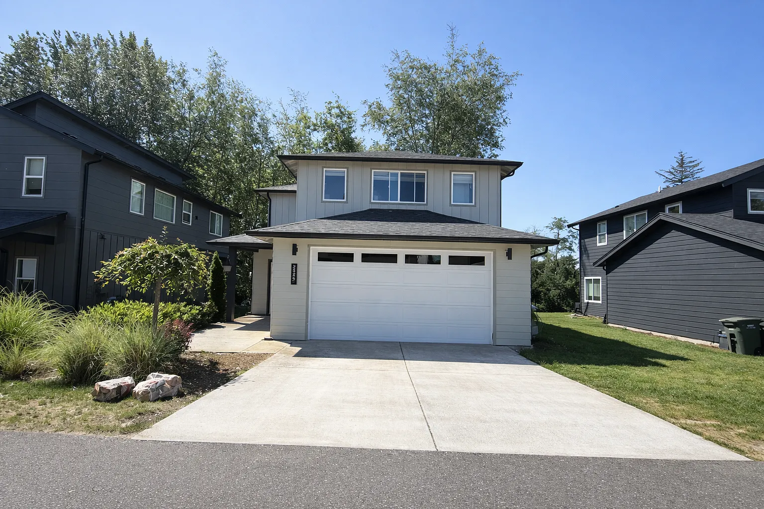 3 bed, 2.5 bath, 1614 sqft, $2,800 — Photo 1