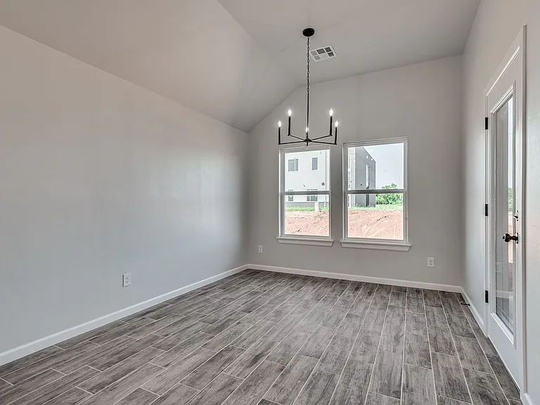 4905 Misty Wood Ln — Photo 13