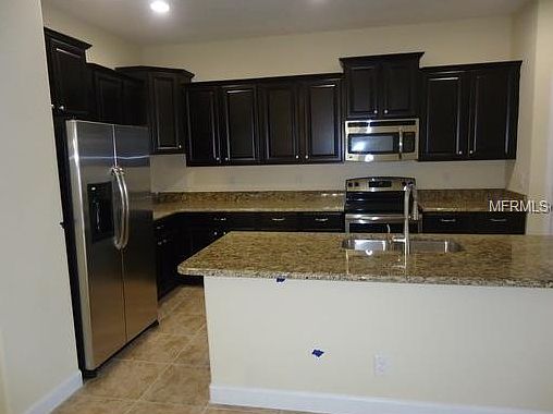 5th image of 1842 Thetford Cir #6