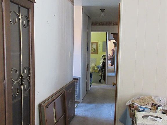 3rd image of 806 Park Pl