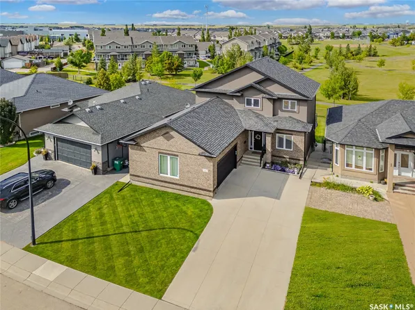 242 Denham Crescent, Saskatoon, SK S7R 1E9