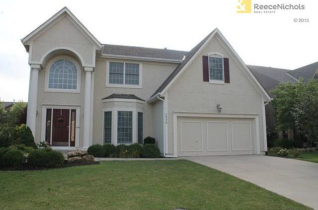 Beautiful 2 Story - Picture Perfect!