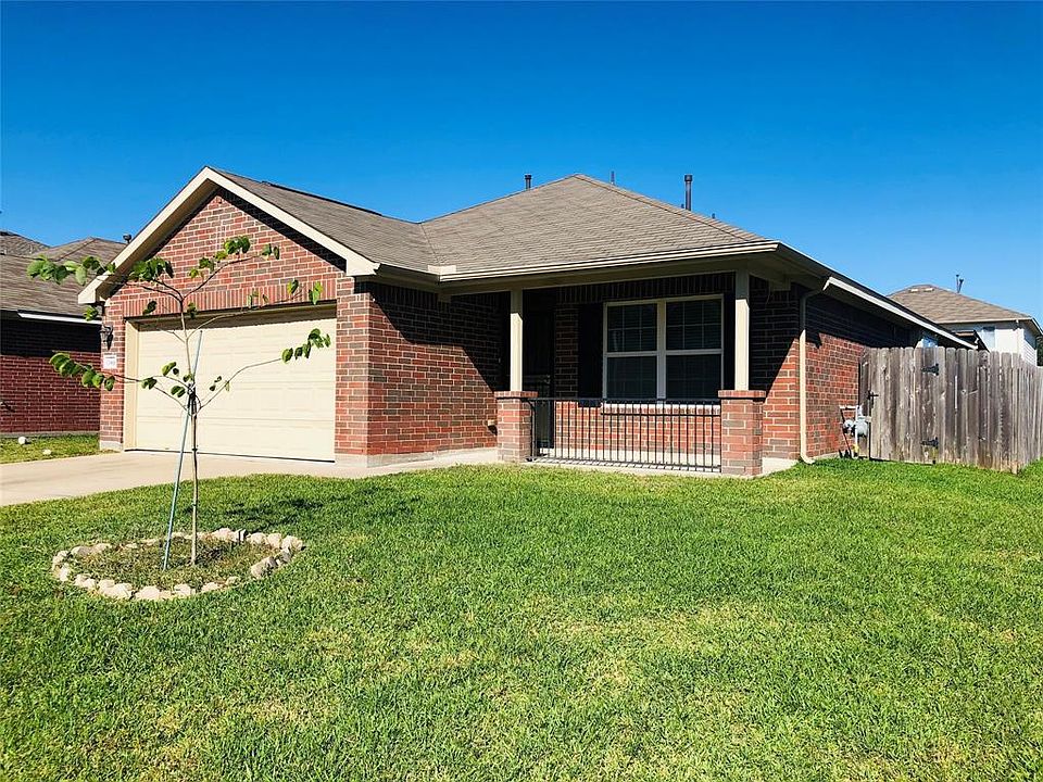 1st image of 13816 Magnolia Lake Ln