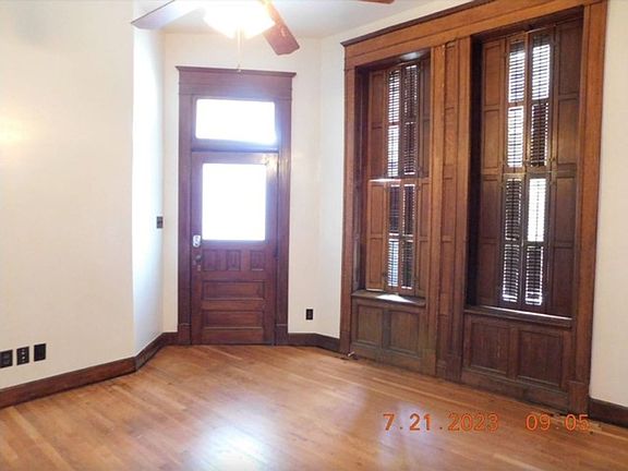 3rd image of 1415 Laurel Ave APT 15