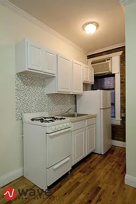 Rented by Wave Real Estate Group | media 4