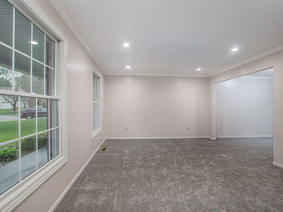 3rd image of 3267 Wadsworth Ln