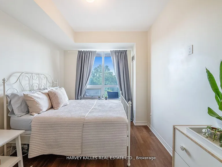 3865 Lake Shore Blvd W #421 — Photo 15