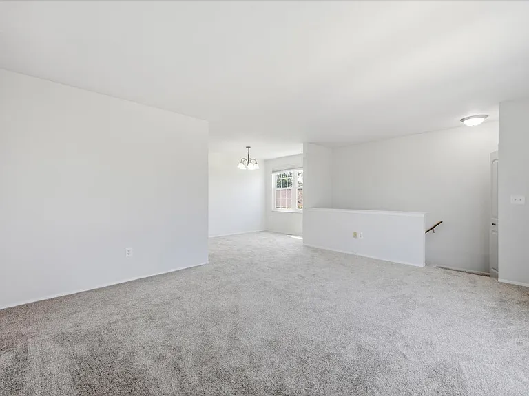 15820 Newport Dr — Photo 22