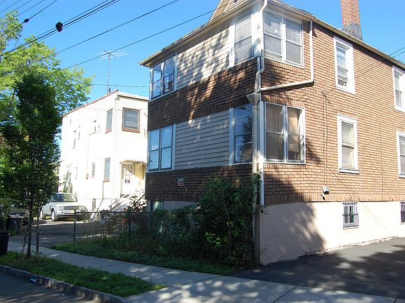 3rd image of 9 Joyce St