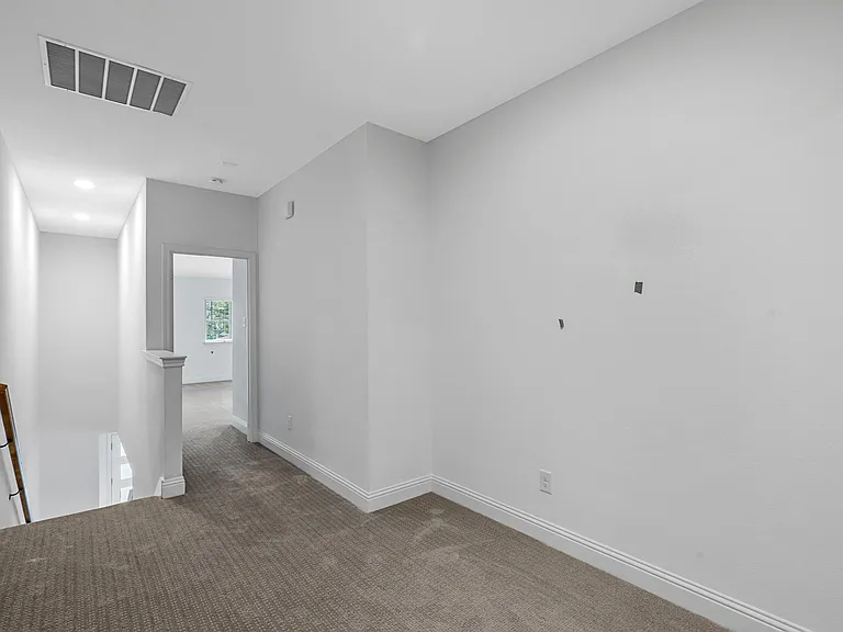 228 Sunset Ln — Photo 15