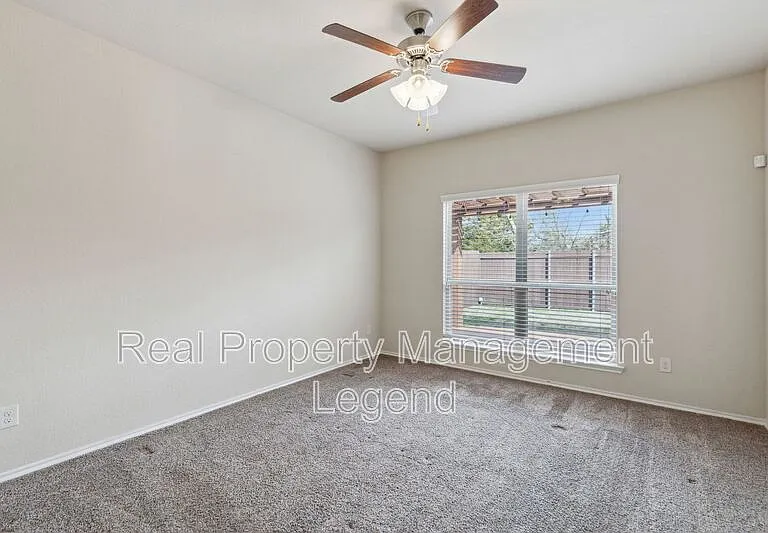 812 Gray Fox Dr — Photo 15