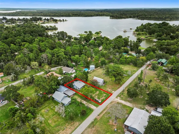 11 Shady Oak Lane, Huntsville, TX 77320