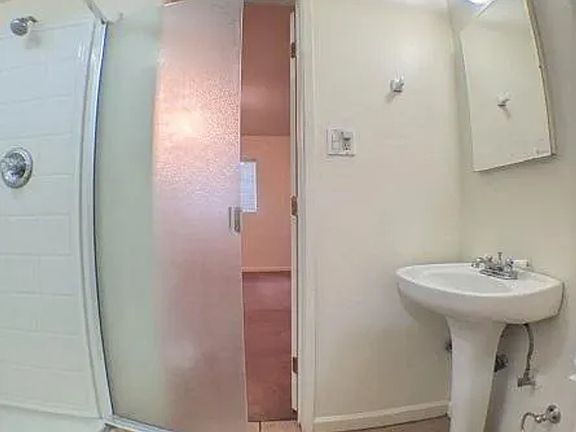 5th image of 2106 N Mountain Ave #111
