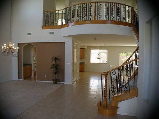 2nd image of 5149 Villa Dante Ave