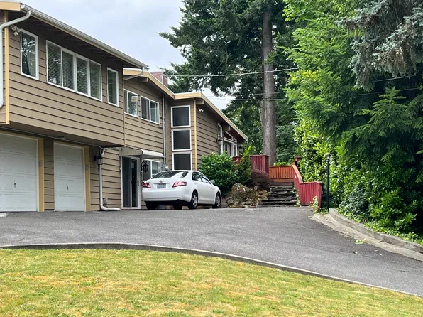 7215 NE 155th St, Kenmore, WA 98028