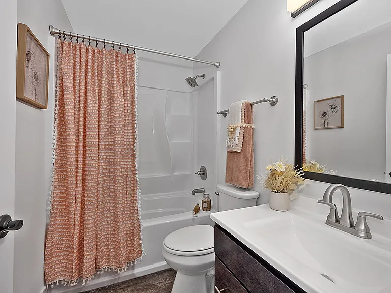 Ivy Hills Living Spaces — Photo 155