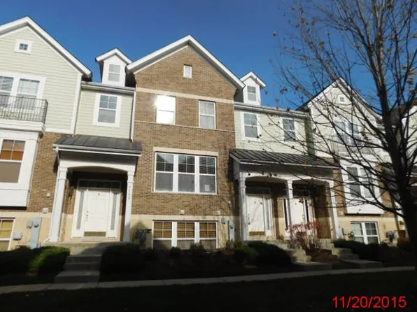 5586 Cambridge Way #1, Hanover Park, IL 60133