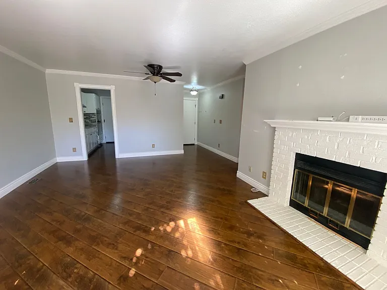 6536 Pioneer Ln — Photo 2