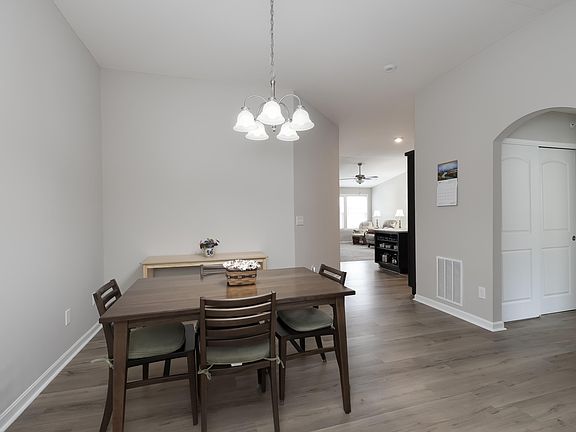 4th image of 7578 Woodhaven Ct