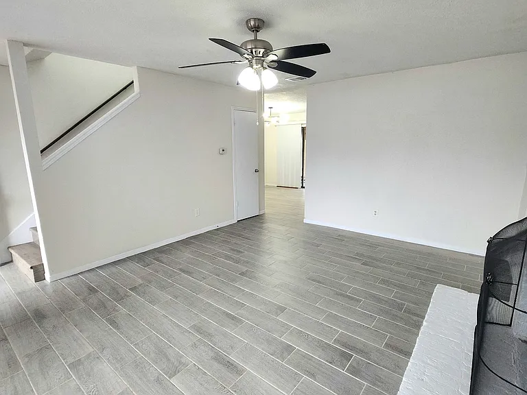 10045 Emerald Creek Dr — Photo 21