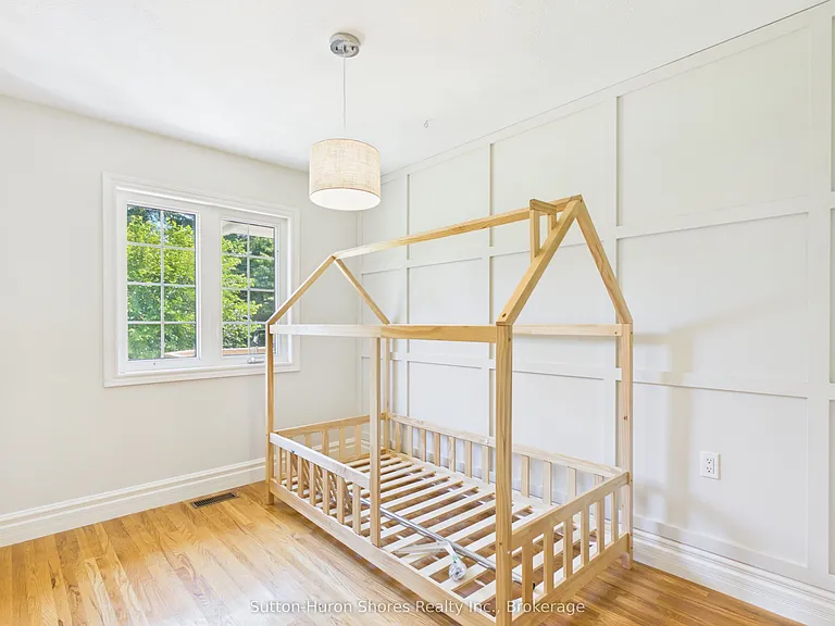 14 Eastgate Dr — Photo 10