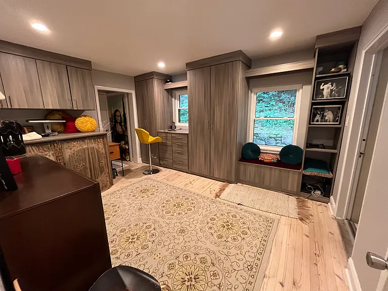 Main laundry/Office/spare bedroom