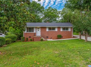 17 Eisenhower Dr, Greenville, SC 29607