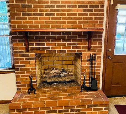 3rd image of 103 Cedar Point Dr