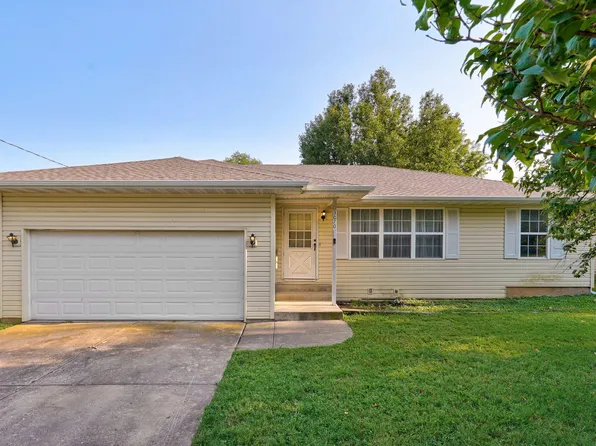 3070 W Calhoun Street, Springfield, MO 65802