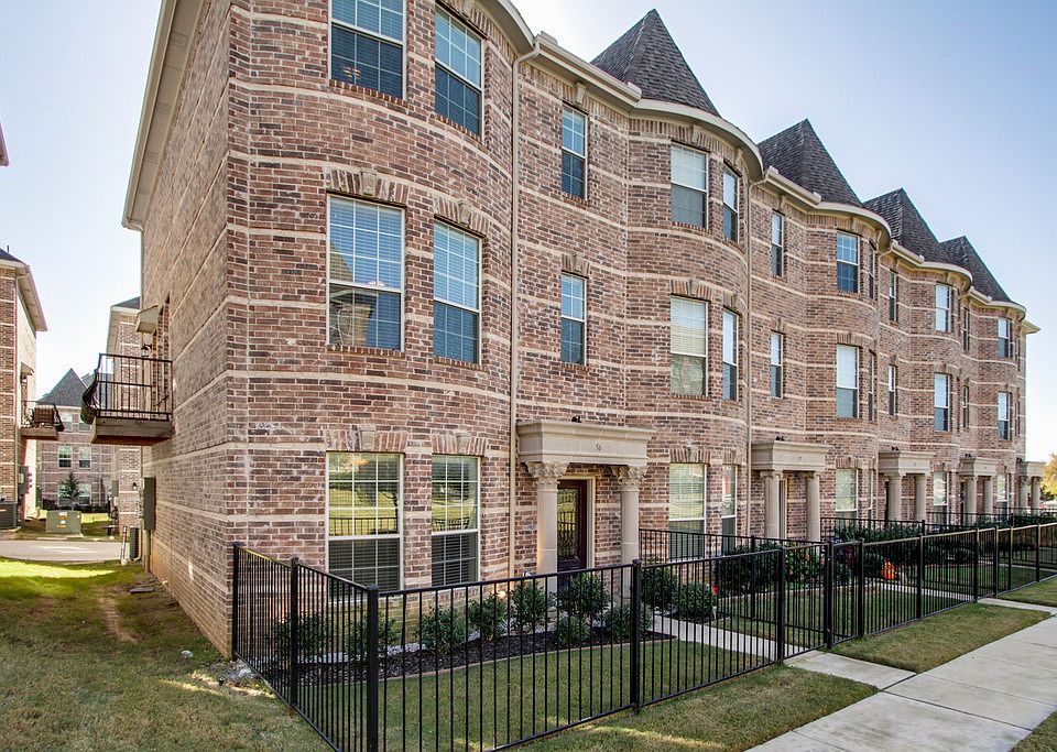 END UNIT unit balcony