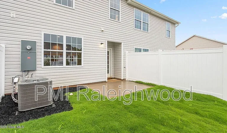 412 Cherry Laurel Dr — Photo 30