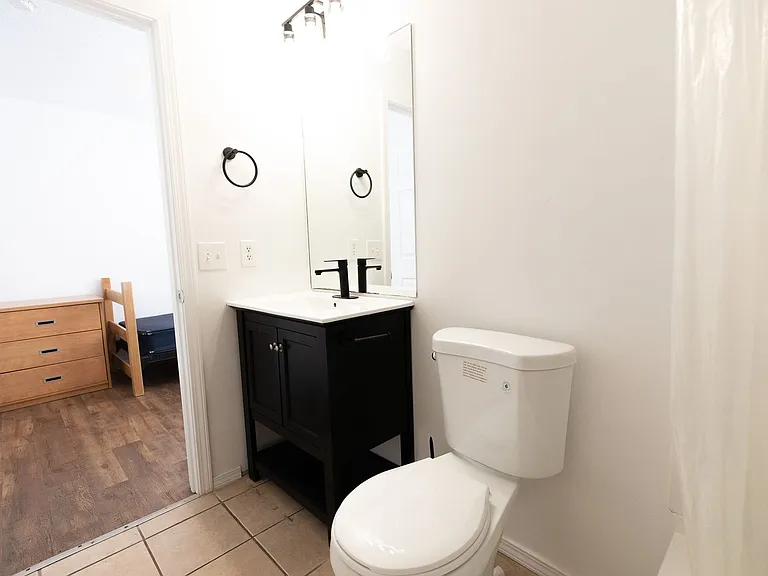 12220 Apache Avenue — Photo 31