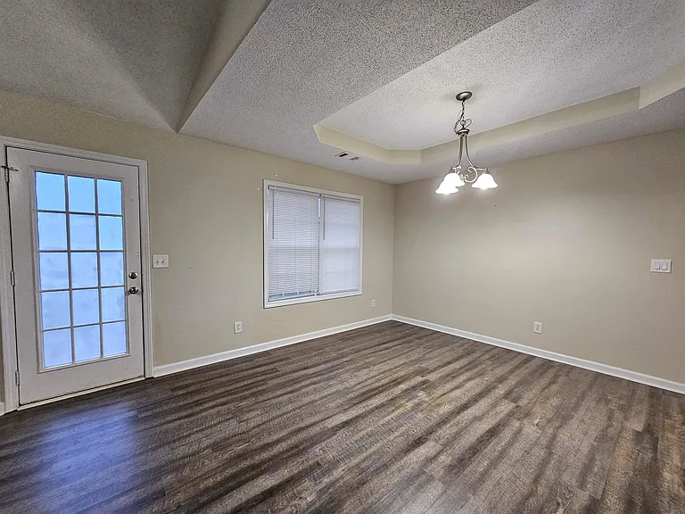 1746 Tugalo Dr — Photo 3