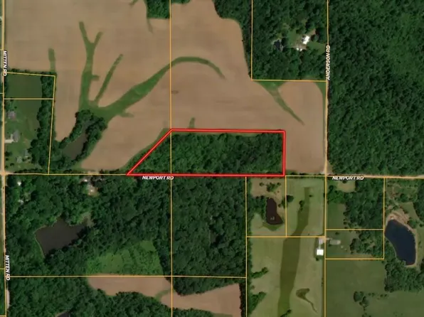 9561 Newport Rd, Bowling Green, IN 47833