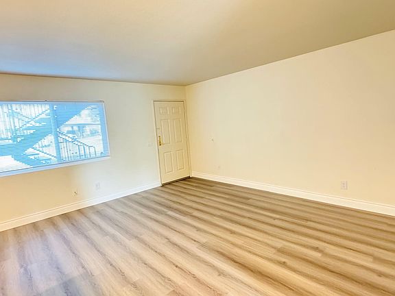 Entrance to Living room